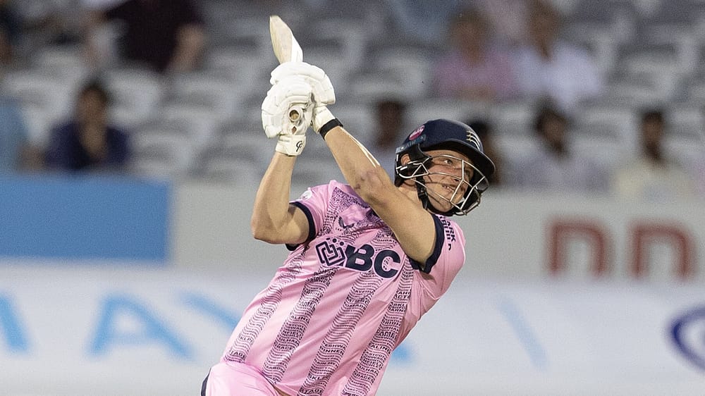 Luke Hollman batting in the Vitality Blast
