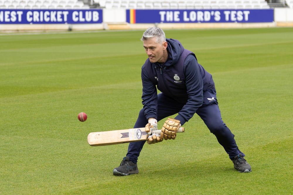 Middlesex coach Rory Coutts orchestrates slip catching practice