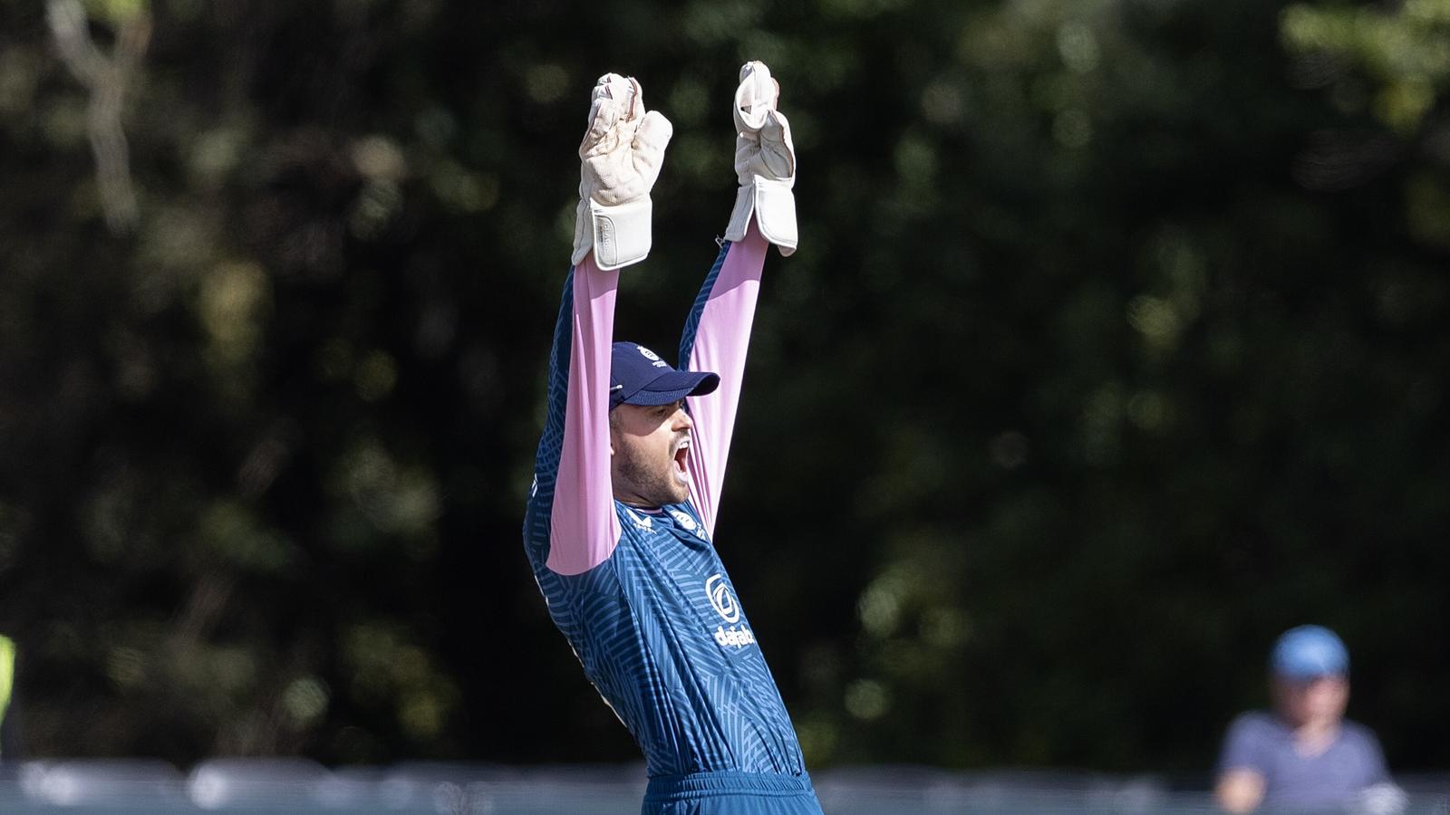 Middlesex wicketkeeper Joe Cracknell appeals for a catch in the 2025 Metro Bank One-Day Cup