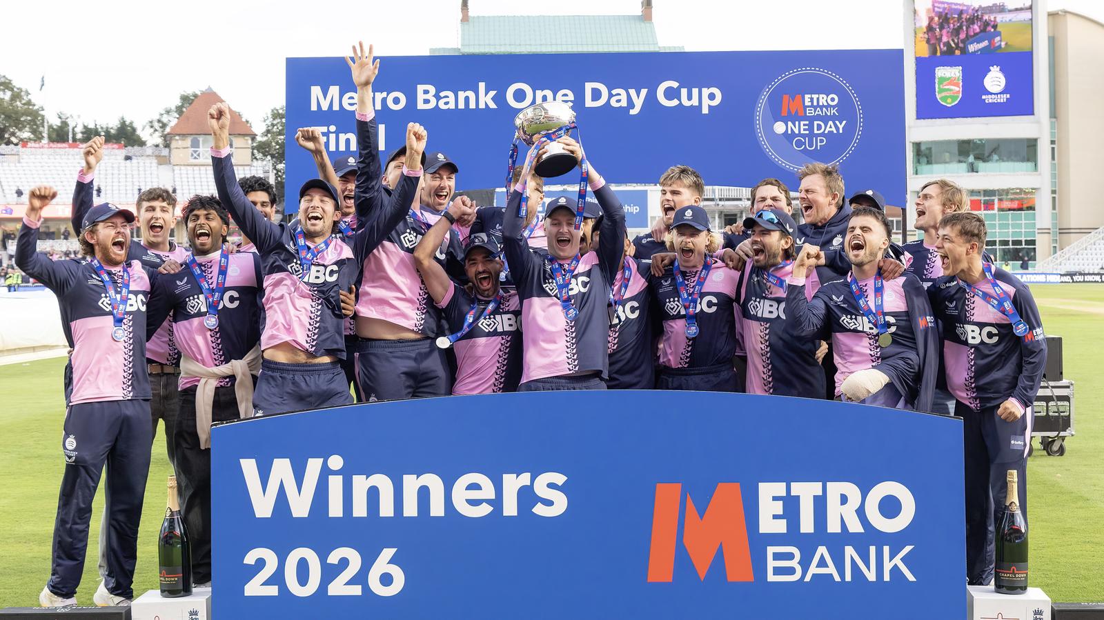 Middlesex_Leicestershire_20-9-26_RLP1317375