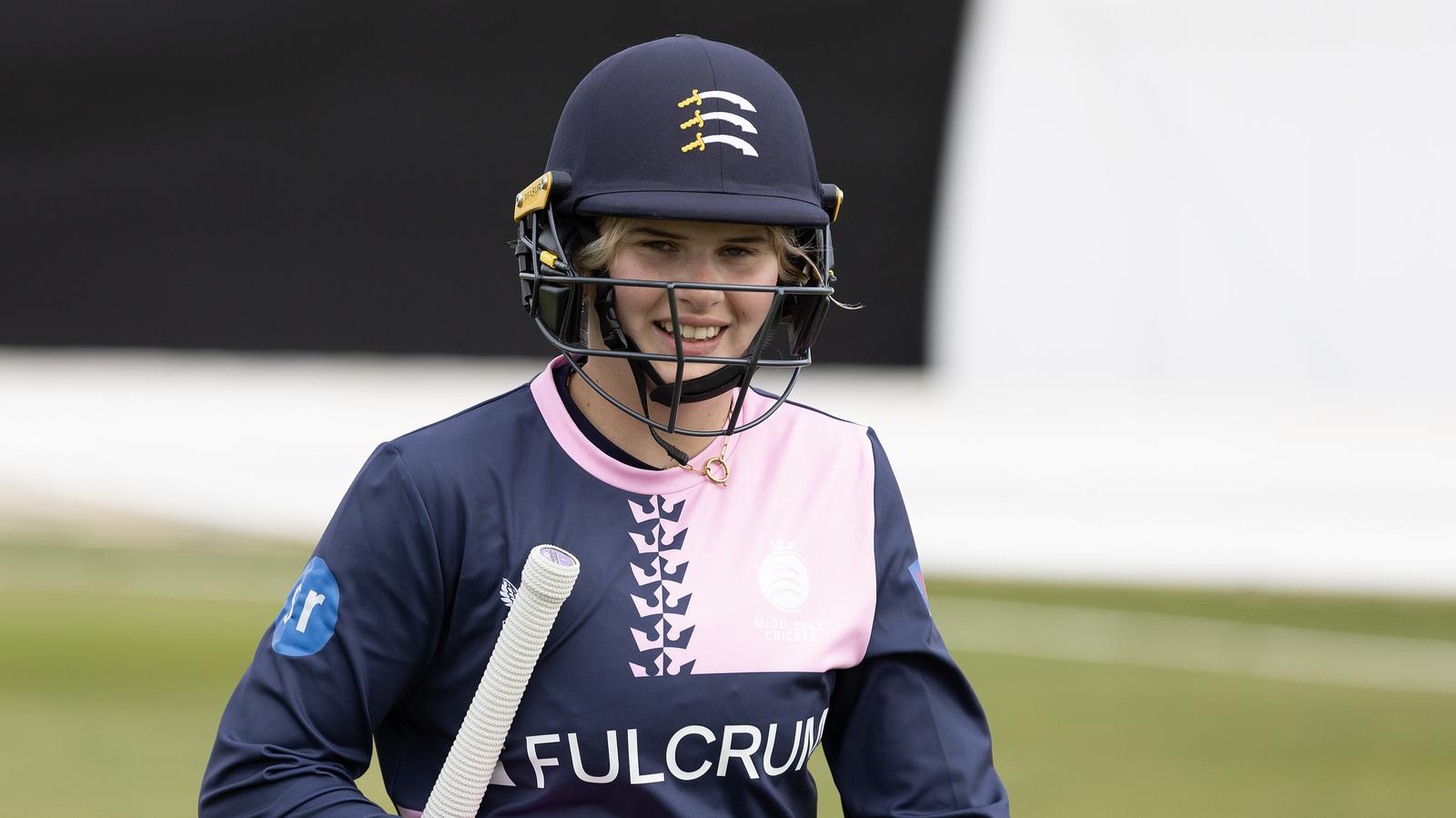 Derbyshire Falcons_Middlesex Women_12-4-26_RLP1075973