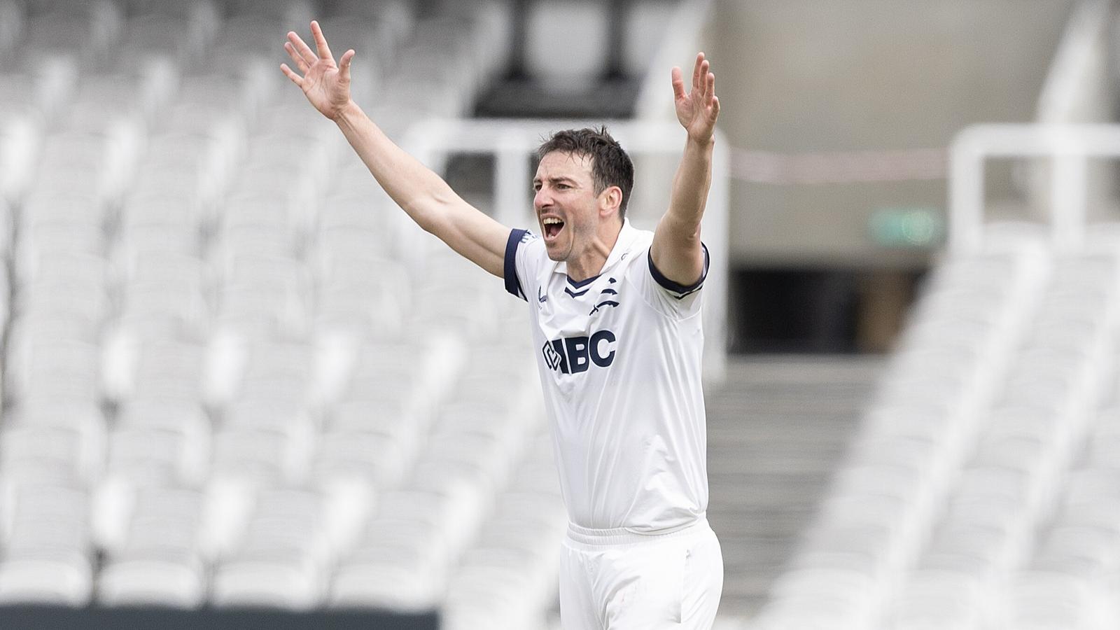 Middlesex's Toby Roland-Jones appeals against Worcestershire