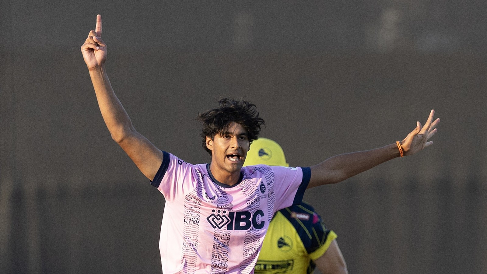 Middlesex's Naavya Sharma appeals against Hampshire in the Vitality Blast